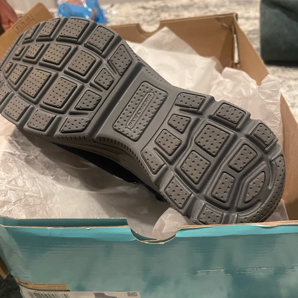 Skechers easy going puffer fur boots nib sz 9.5m